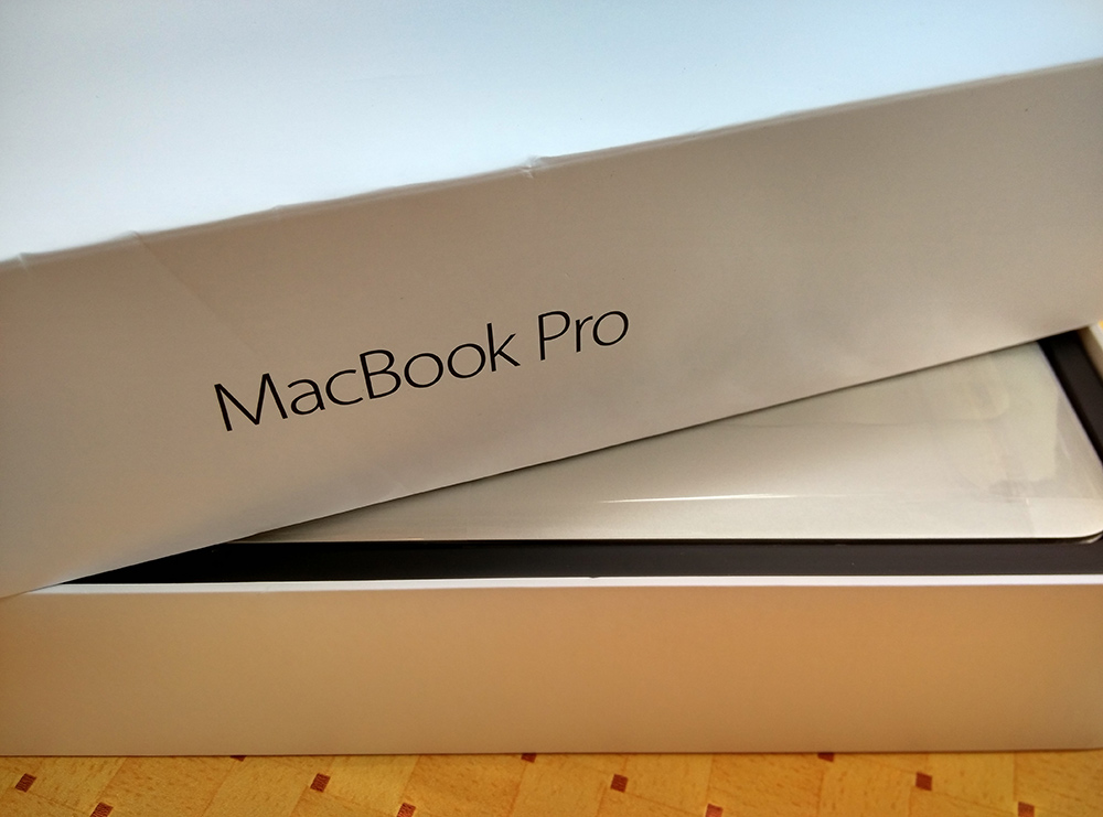 MacBook Pro 13" Retina Display Unboxing