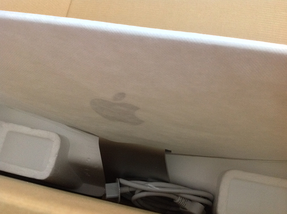 iMac packaging 